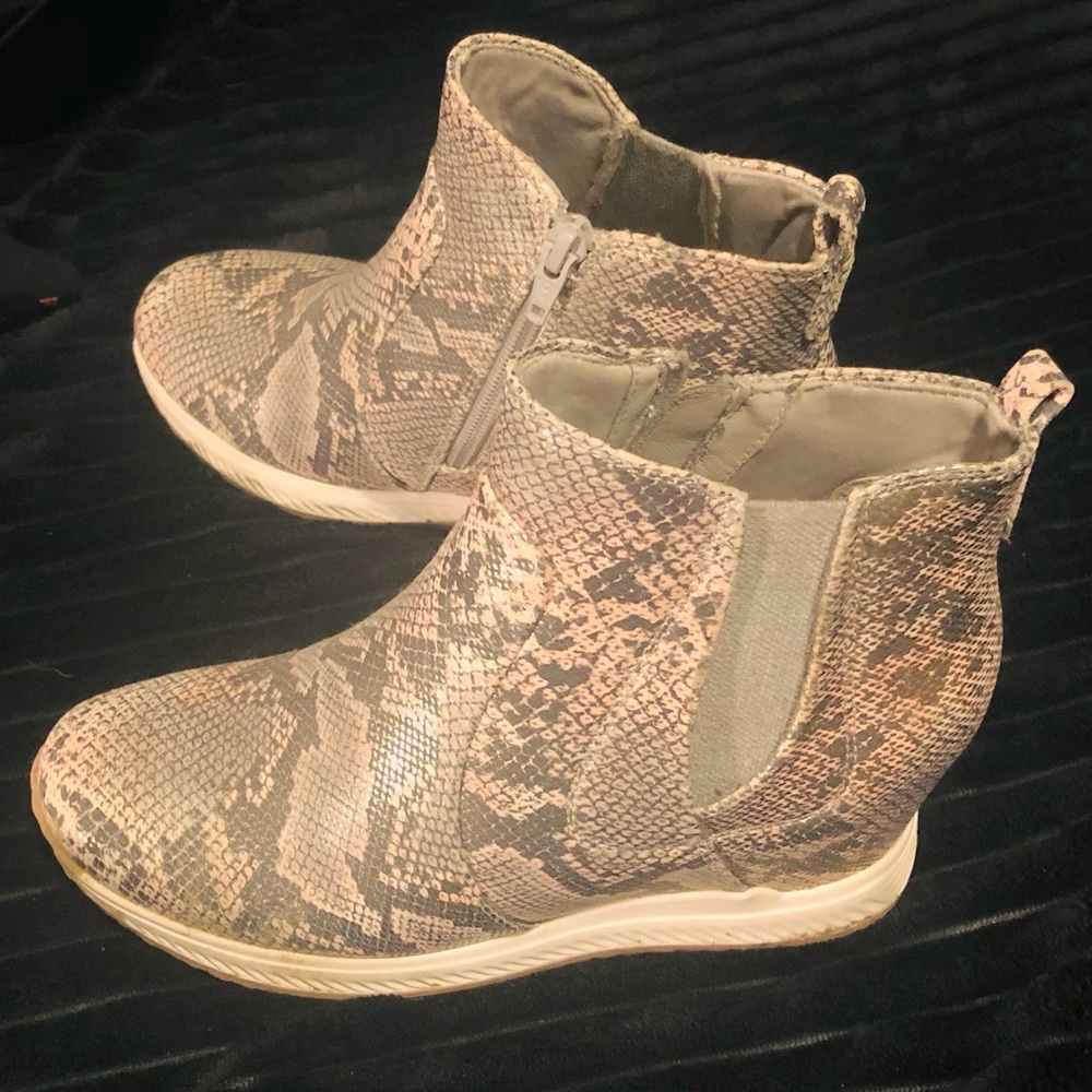 Beartrap Jaci Wedge Sneaker Bootie